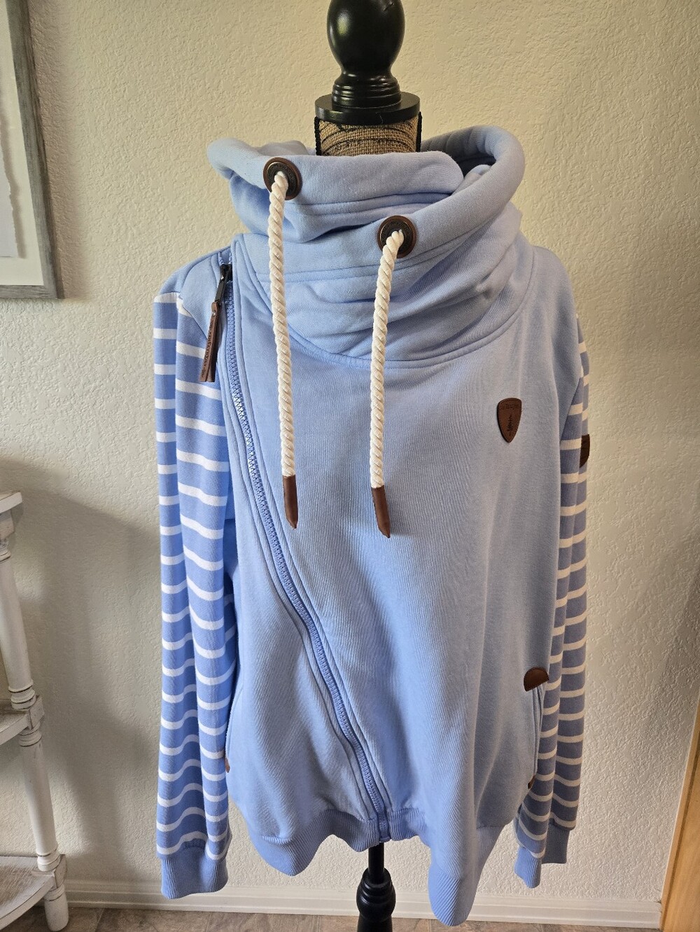 Wanakome XXL Womans Blue Jacket